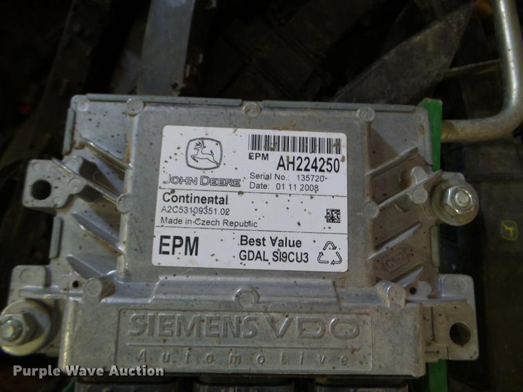 image for item EW9983 2009 John Deere 1770NT planter parts