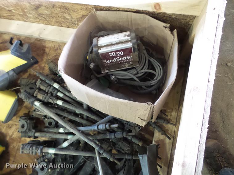 image for item EW9983 2009 John Deere 1770NT planter parts