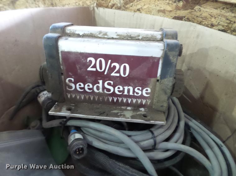 image for item EW9983 2009 John Deere 1770NT planter parts