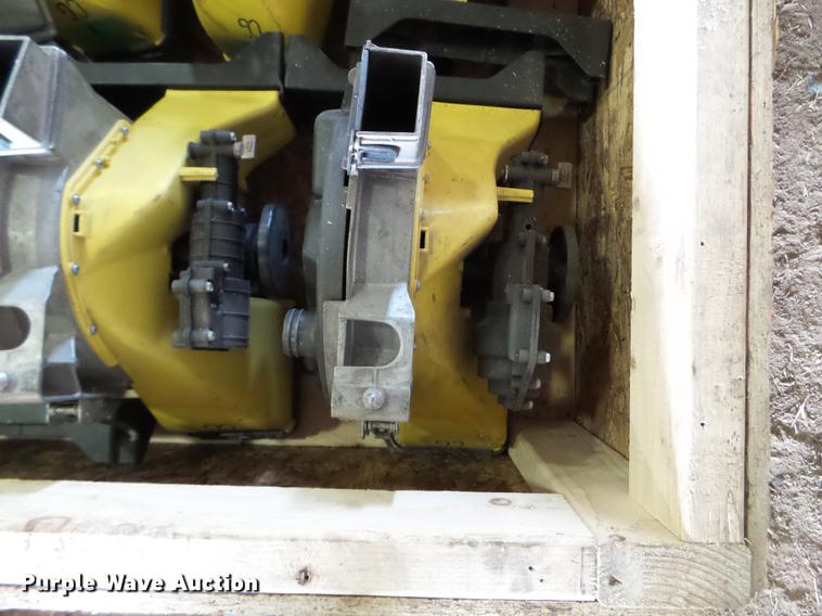 image for item EW9983 2009 John Deere 1770NT planter parts