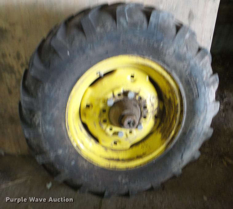 image for item EW9983 2009 John Deere 1770NT planter parts