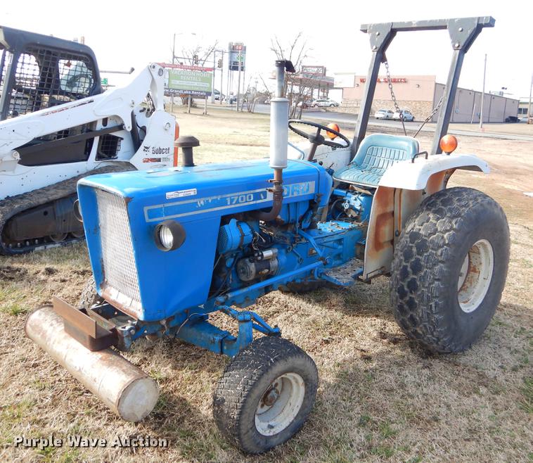 image for item EZ9840 Ford 1700 tractor