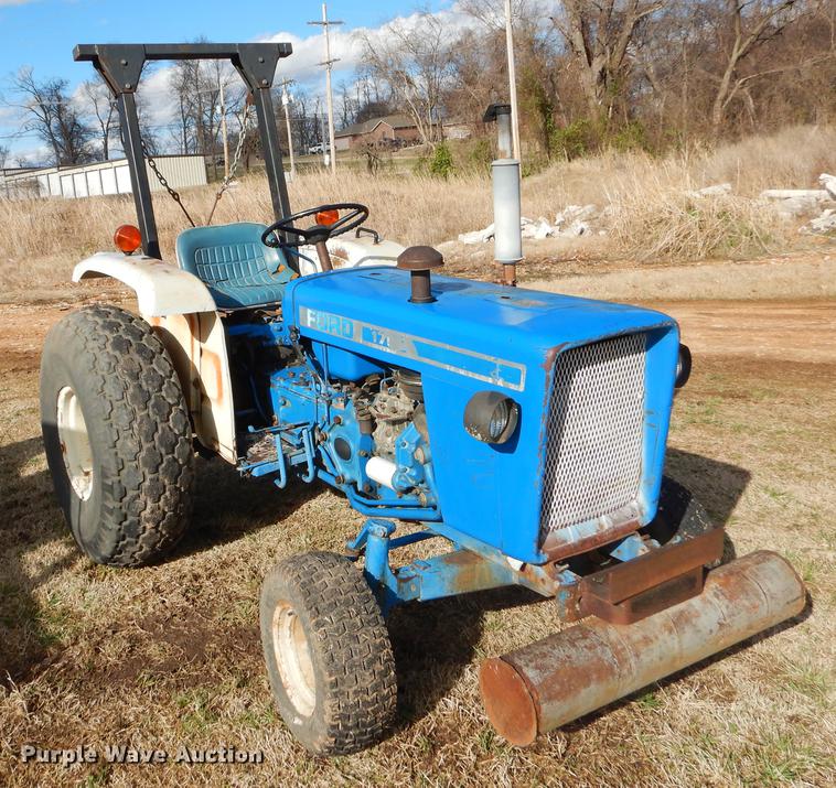 image for item EZ9840 Ford 1700 tractor