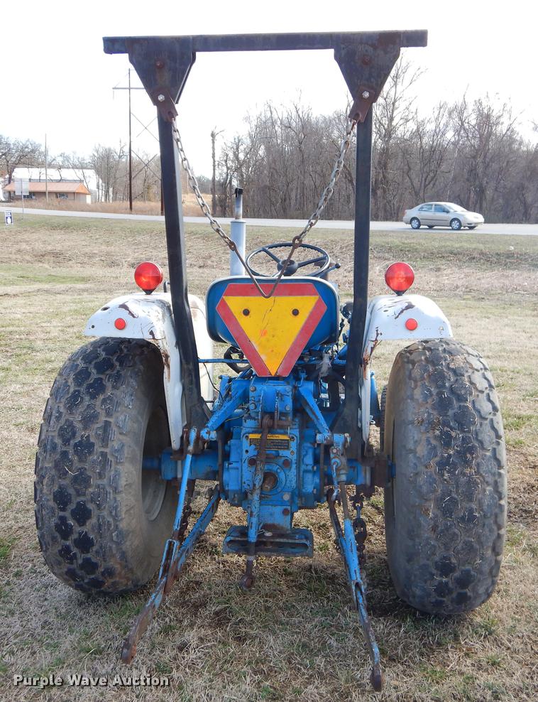 image for item EZ9840 Ford 1700 tractor