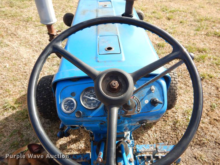 image for item EZ9840 Ford 1700 tractor