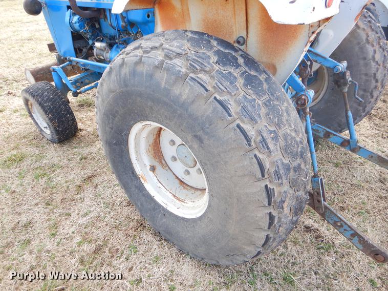 image for item EZ9840 Ford 1700 tractor