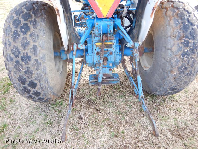 image for item EZ9840 Ford 1700 tractor