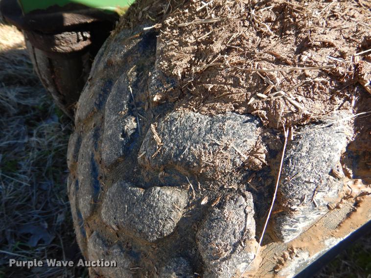 image for item EZ9852 John Deere 750 grain drill