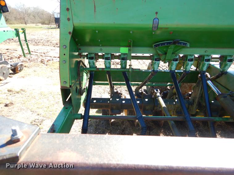 image for item EZ9852 John Deere 750 grain drill