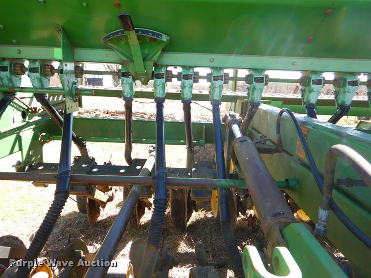 image for item EZ9852 John Deere 750 grain drill