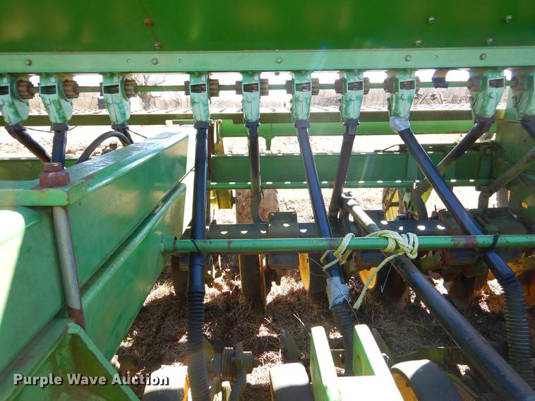 image for item EZ9852 John Deere 750 grain drill