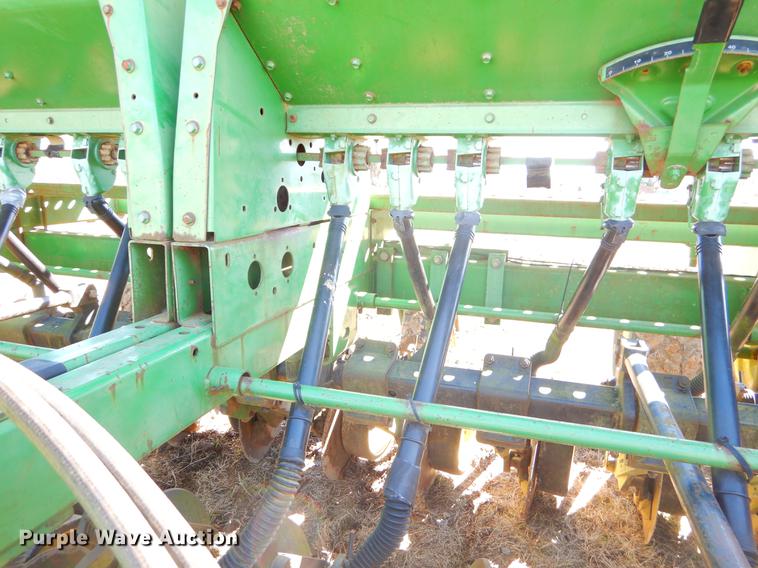 image for item EZ9852 John Deere 750 grain drill