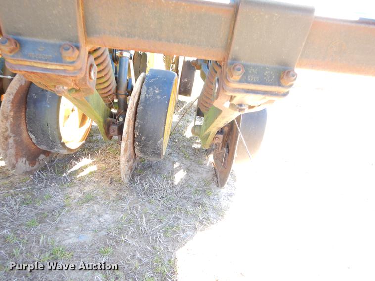 image for item EZ9852 John Deere 750 grain drill