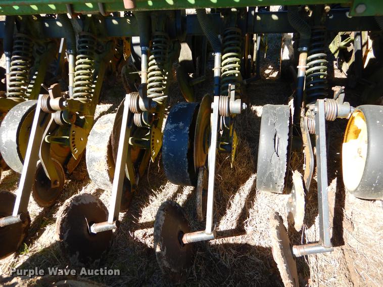 image for item EZ9852 John Deere 750 grain drill