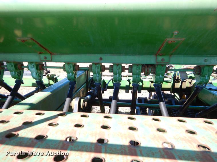 image for item EZ9852 John Deere 750 grain drill