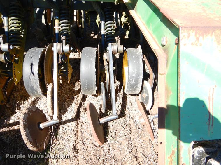image for item EZ9852 John Deere 750 grain drill