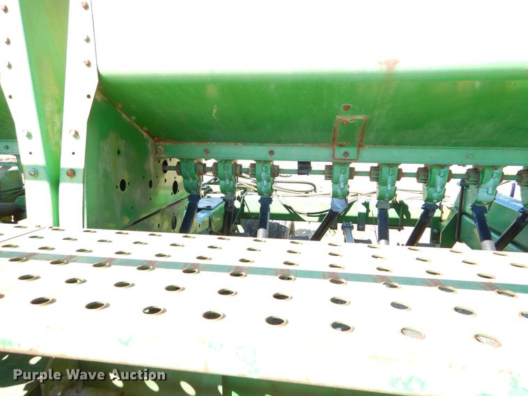 image for item EZ9852 John Deere 750 grain drill