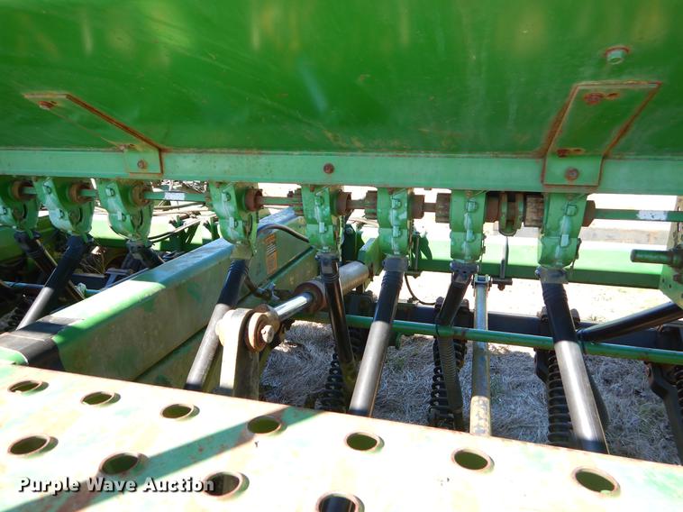 image for item EZ9852 John Deere 750 grain drill