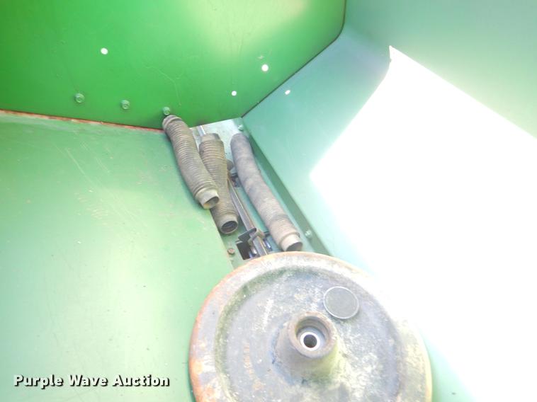 image for item EZ9852 John Deere 750 grain drill