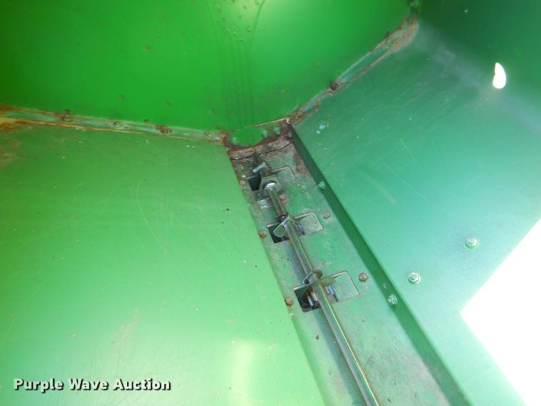 image for item EZ9852 John Deere 750 grain drill