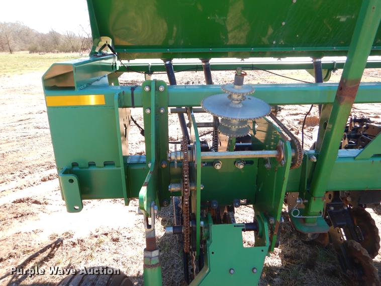 image for item EZ9853 2007 Great Plains 2025P-12TR4015 grain drill