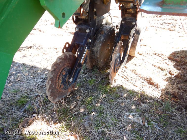 image for item EZ9853 2007 Great Plains 2025P-12TR4015 grain drill