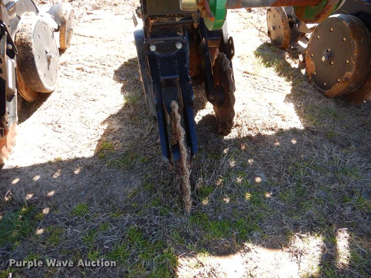 image for item EZ9853 2007 Great Plains 2025P-12TR4015 grain drill