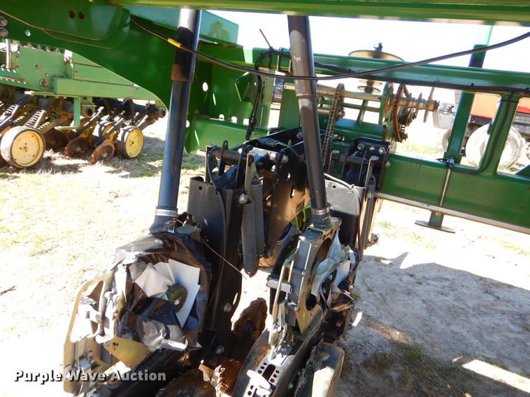 image for item EZ9853 2007 Great Plains 2025P-12TR4015 grain drill