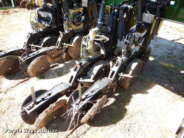 image for item EZ9853 2007 Great Plains 2025P-12TR4015 grain drill