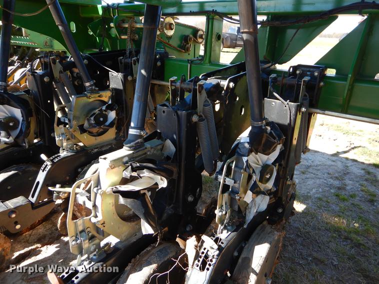 image for item EZ9853 2007 Great Plains 2025P-12TR4015 grain drill