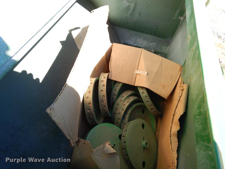 image for item EZ9853 2007 Great Plains 2025P-12TR4015 grain drill