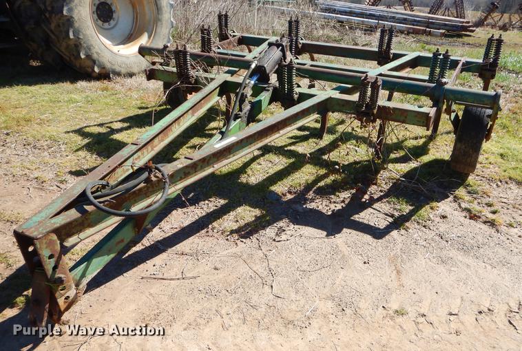 image for item EZ9854 John Deere 100 chisel