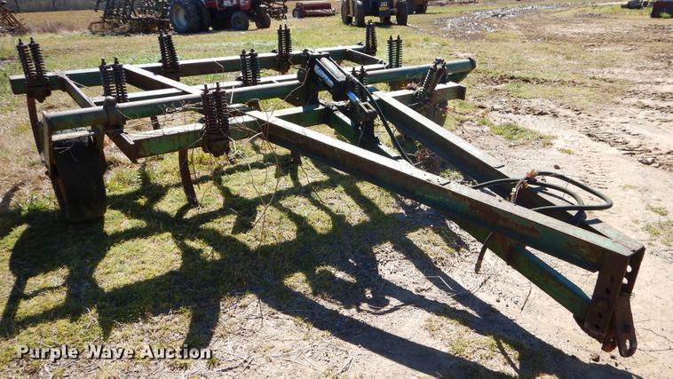 image for item EZ9854 John Deere 100 chisel