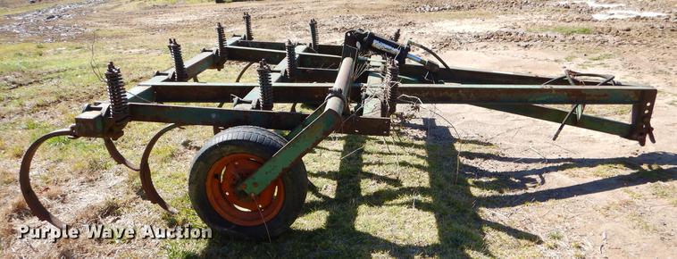 image for item EZ9854 John Deere 100 chisel