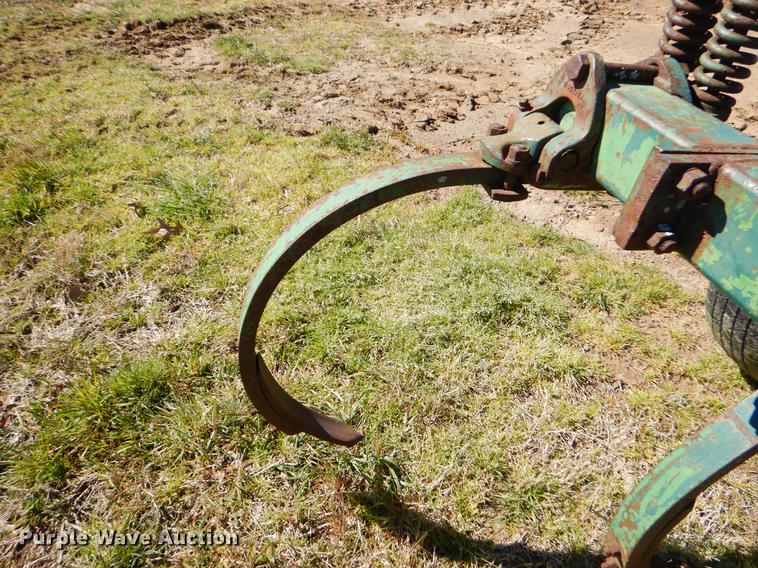 image for item EZ9854 John Deere 100 chisel