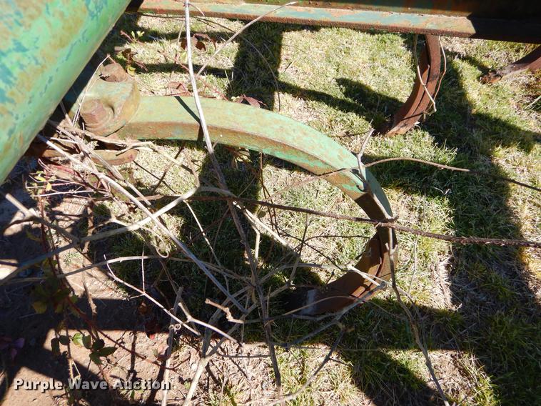 image for item EZ9854 John Deere 100 chisel