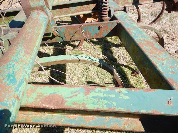 image for item EZ9854 John Deere 100 chisel