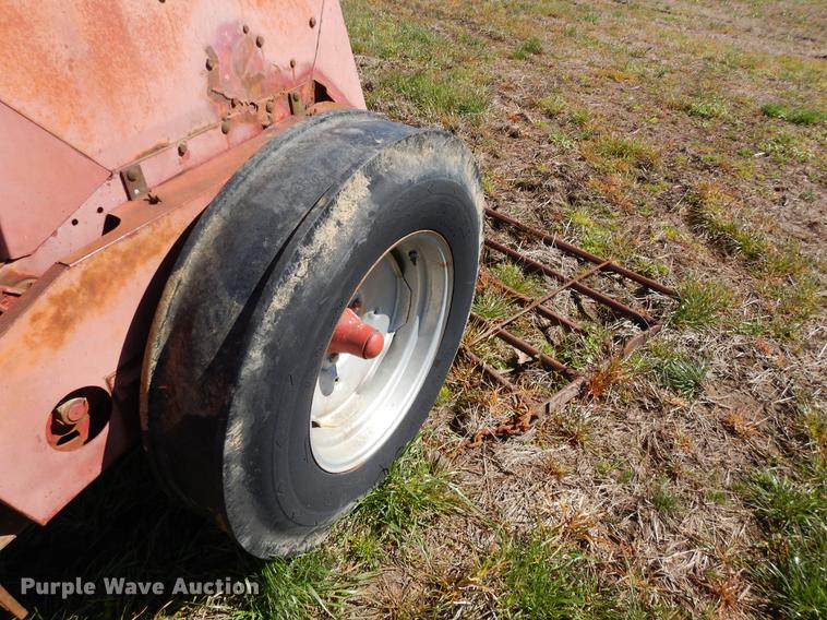 image for item EZ9855 Case IH 5100 grain drill