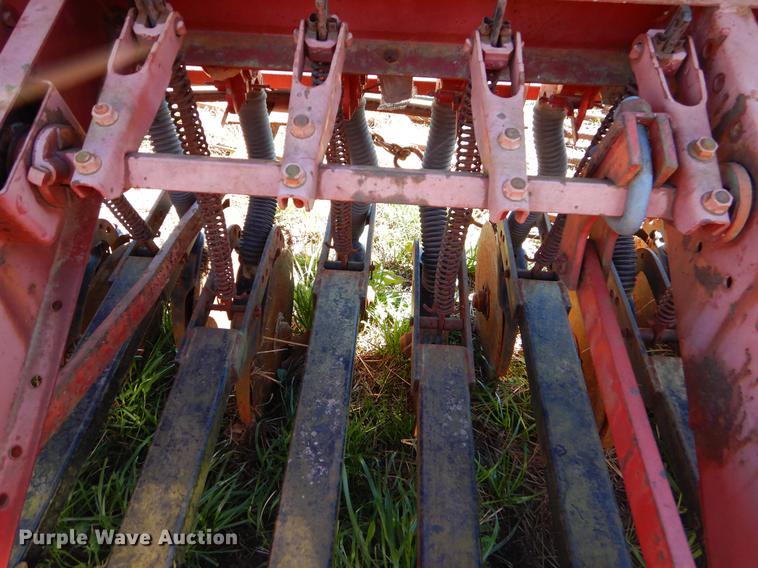 image for item EZ9855 Case IH 5100 grain drill