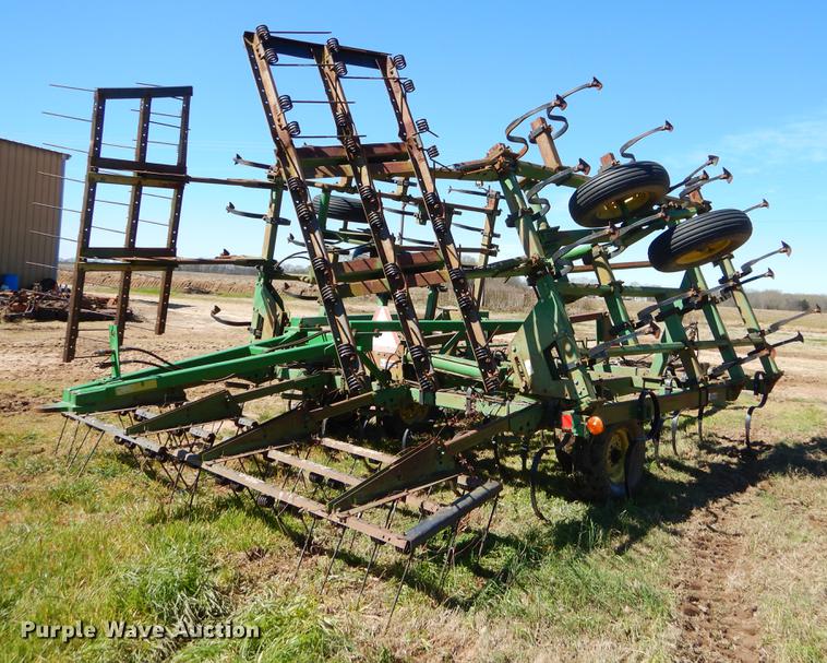 image for item EZ9856 John Deere 980 sweep plow