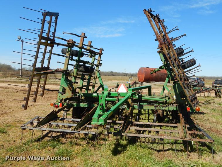 image for item EZ9856 John Deere 980 sweep plow