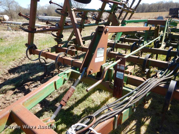 image for item EZ9856 John Deere 980 sweep plow