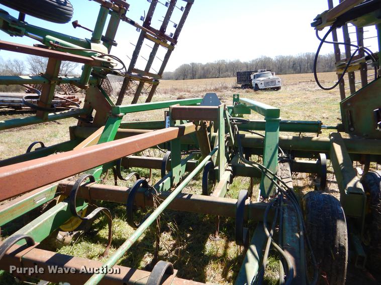 image for item EZ9856 John Deere 980 sweep plow