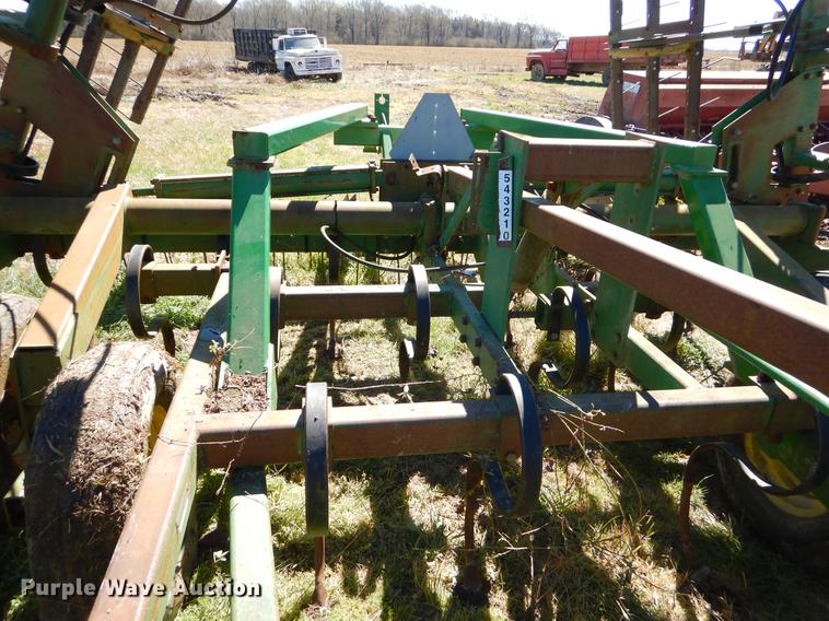 image for item EZ9856 John Deere 980 sweep plow