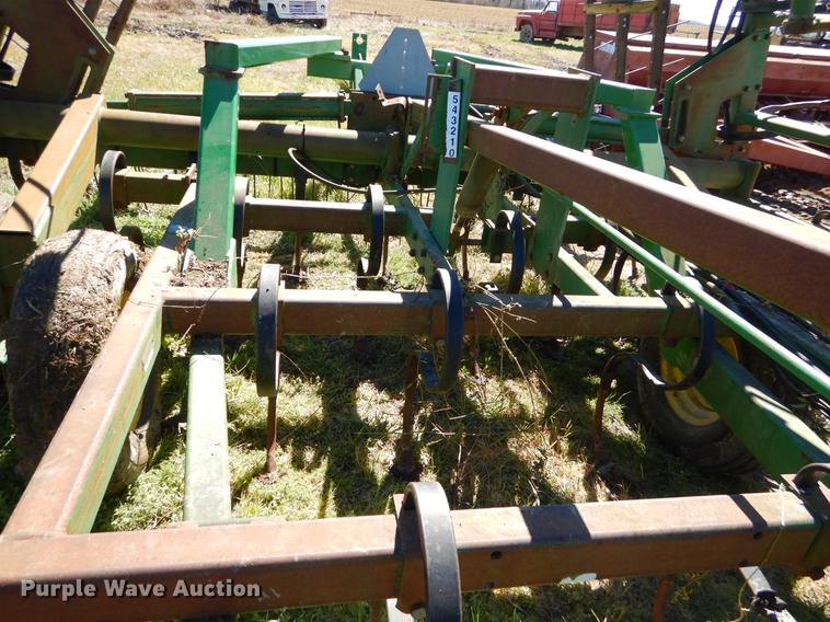 image for item EZ9856 John Deere 980 sweep plow