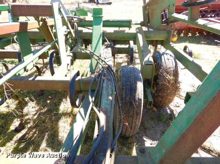 image for item EZ9856 John Deere 980 sweep plow