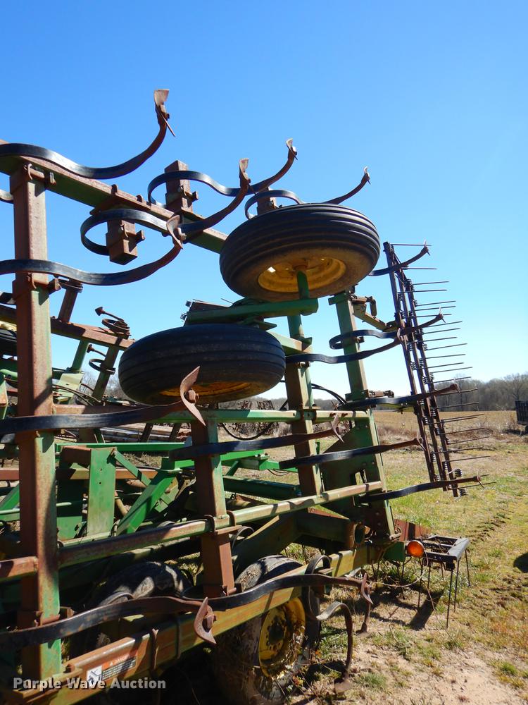 image for item EZ9856 John Deere 980 sweep plow