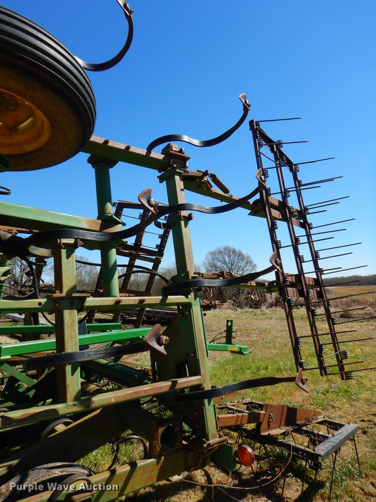 image for item EZ9856 John Deere 980 sweep plow