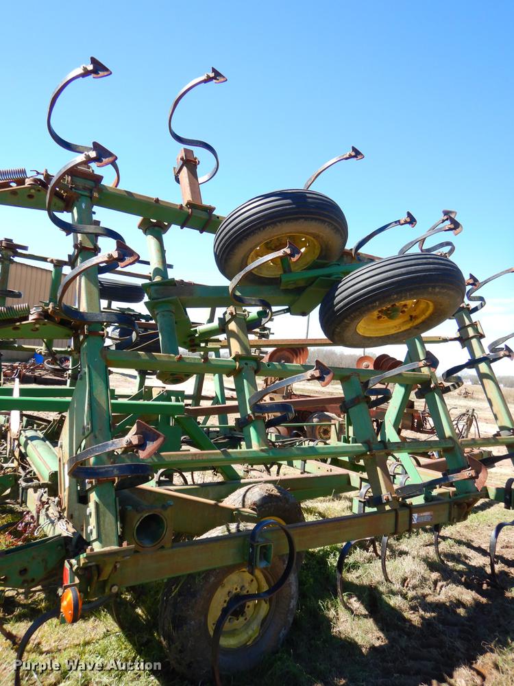 image for item EZ9856 John Deere 980 sweep plow