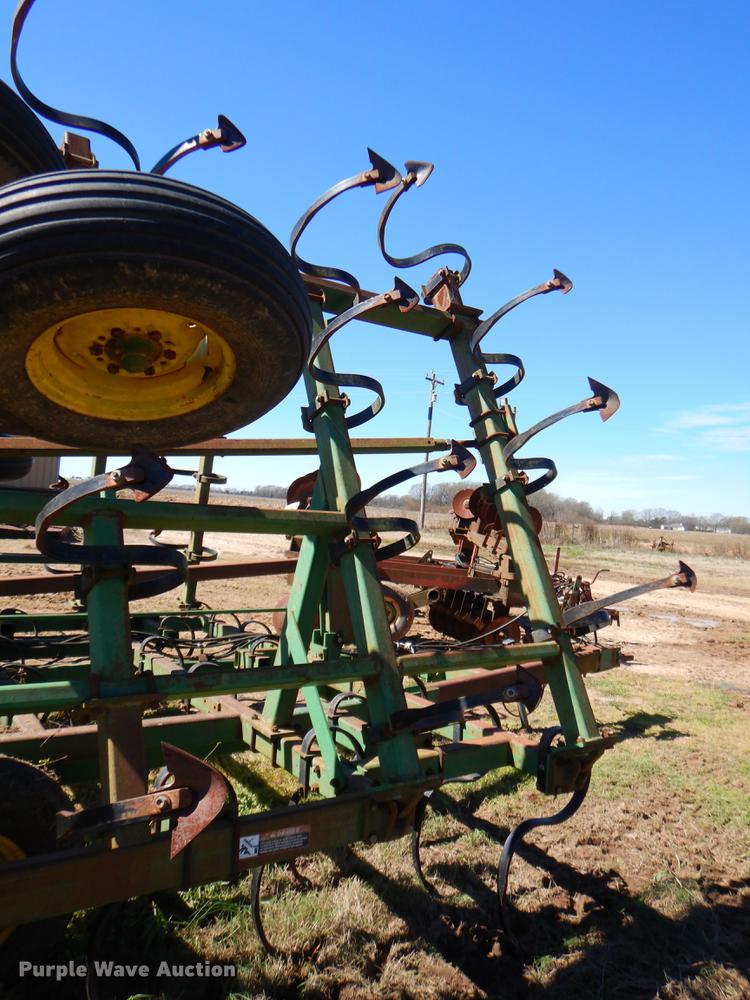 image for item EZ9856 John Deere 980 sweep plow